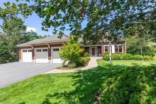 2 Black Rock Dr, Hingham, MA 02043