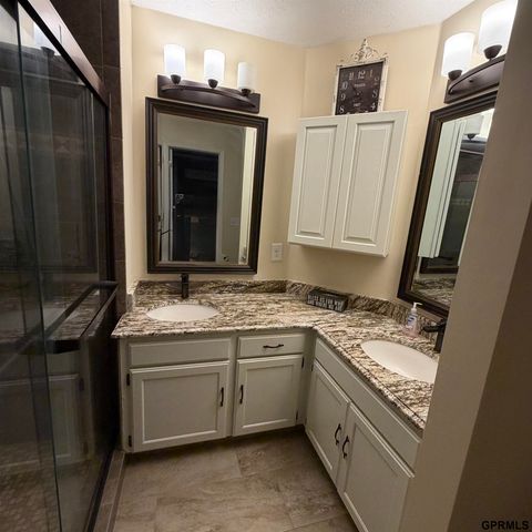 3010 N 202Nd Street, Elkhorn, NE 68022