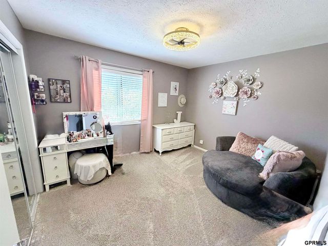 3010 N 202Nd Street, Elkhorn, NE 68022