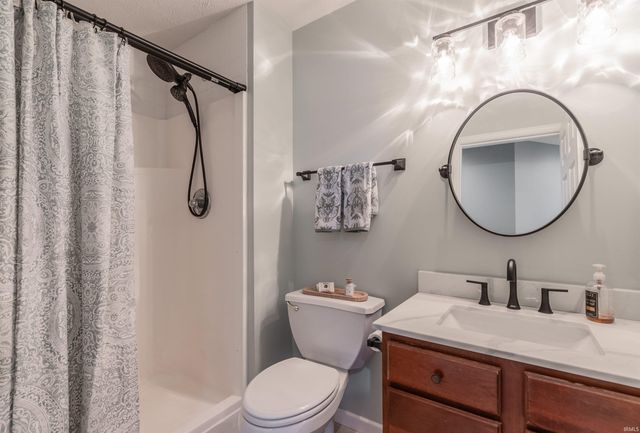 9120 Clear Creek Drive, Evansville, IN 47711