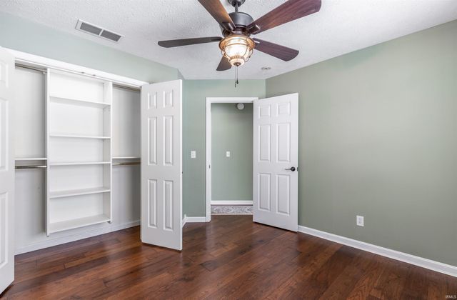 9120 Clear Creek Drive, Evansville, IN 47711