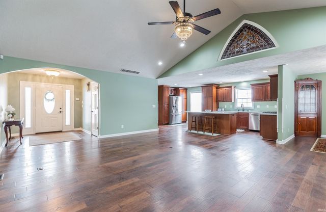 9120 Clear Creek Drive, Evansville, IN 47711