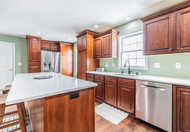 9120 Clear Creek Drive, Evansville, IN 47711