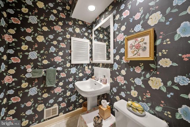 15584 SECOND ST, Waterford, VA 20197