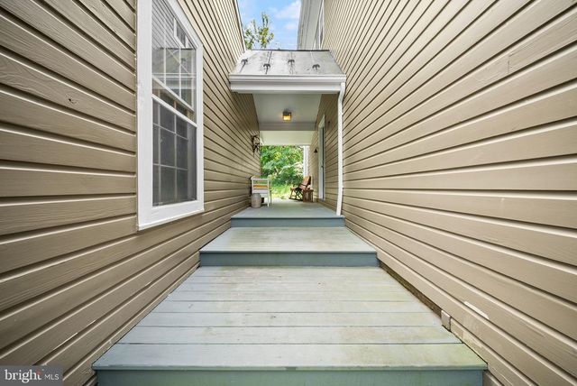15584 SECOND ST, Waterford, VA 20197