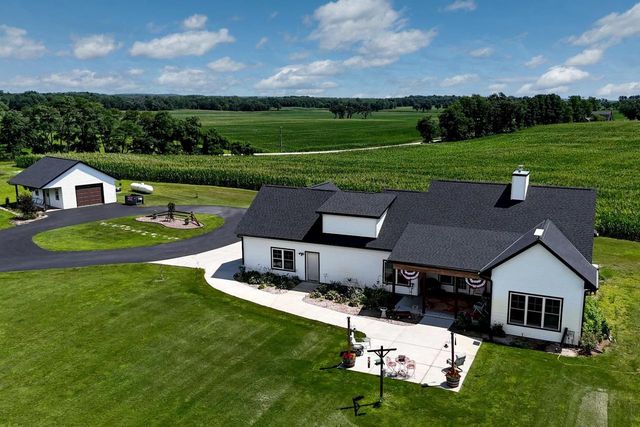 N7117 Black Creek Road, Princeton, WI 54968