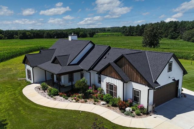 N7117 Black Creek Road, Princeton, WI 54968
