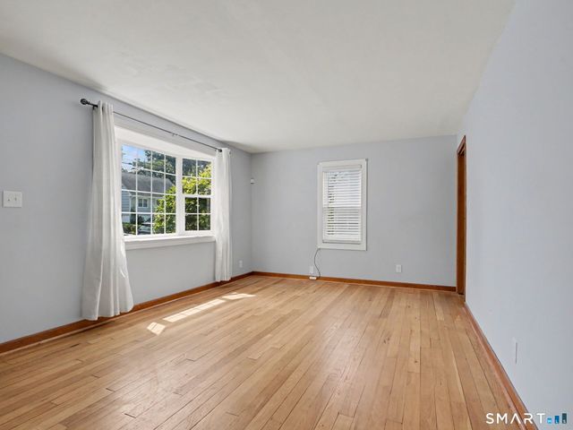 294 Burnsford Avenue, Bridgeport, CT 06606