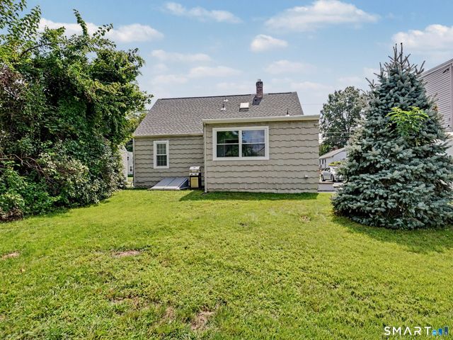 294 Burnsford Avenue, Bridgeport, CT 06606
