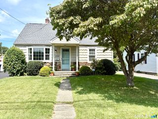 294 Burnsford Avenue, Bridgeport, CT 06606