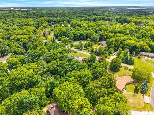 222 E NORTH LAKEVIEW Drive, East Peoria, IL 61611