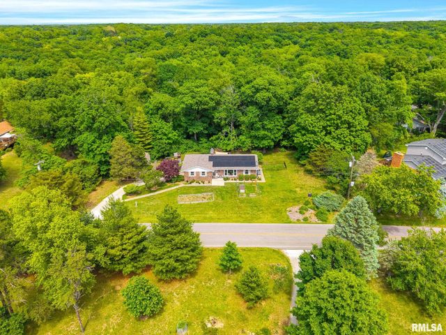 222 E NORTH LAKEVIEW Drive, East Peoria, IL 61611