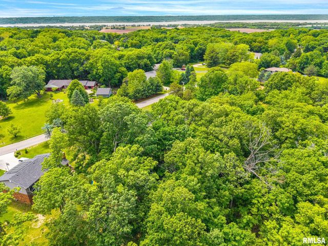 222 E NORTH LAKEVIEW Drive, East Peoria, IL 61611