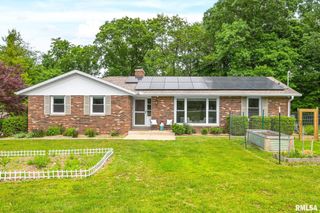 222 E NORTH LAKEVIEW Drive, East Peoria, IL 61611