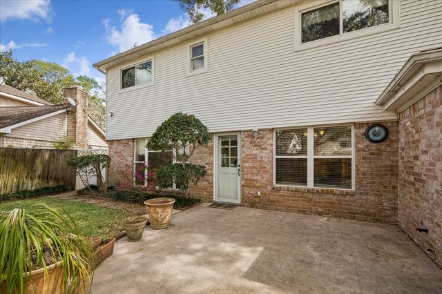 322 Enchanted River Drive, Spring, TX 77388