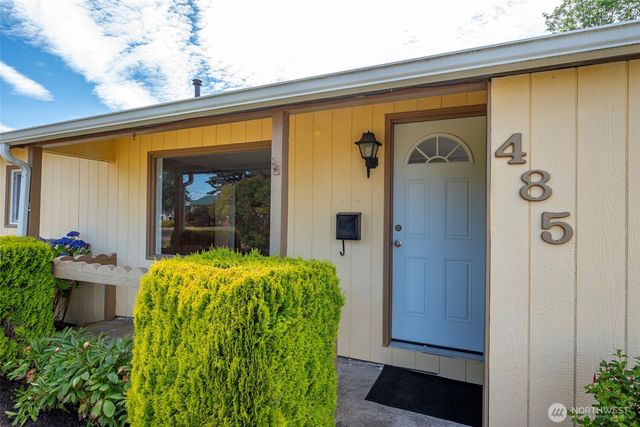 485 SE Jerome Street, Oak Harbor, WA 98277