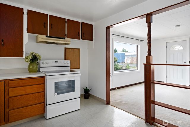 485 SE Jerome Street, Oak Harbor, WA 98277