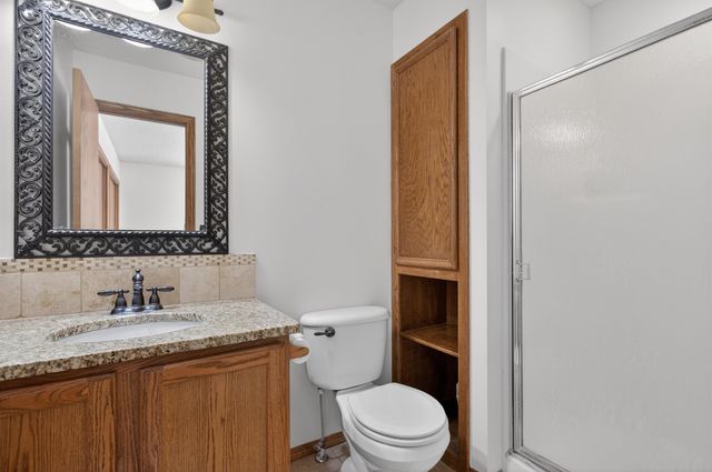 1744 N Country Walk Ln, Mulvane, KS 67110