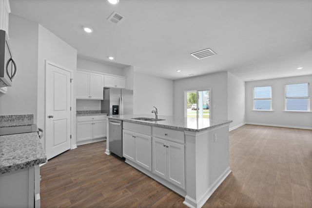 196 Broadstone Drive, Summerville, SC 29486