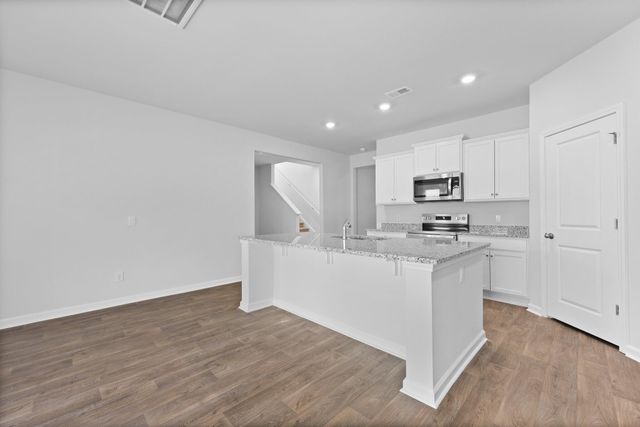 196 Broadstone Drive, Summerville, SC 29486