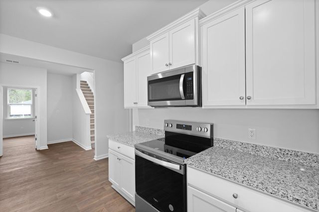 196 Broadstone Drive, Summerville, SC 29486