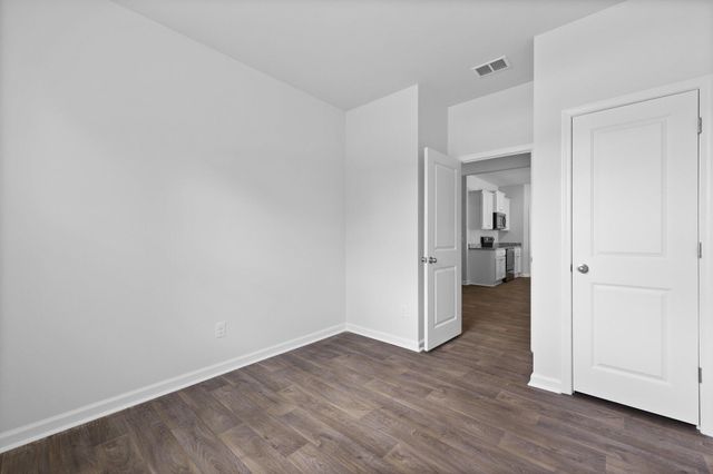 196 Broadstone Drive, Summerville, SC 29486