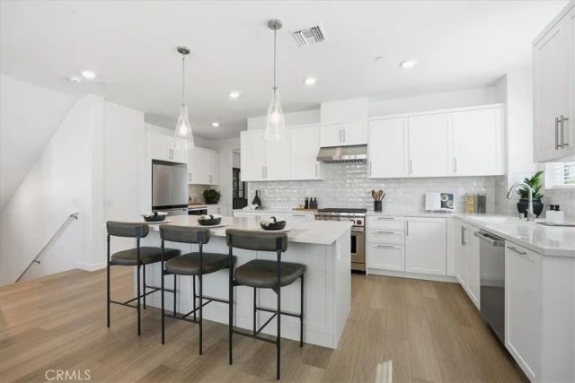 2392 Haley Point Drive 104, Ventura, CA 93003