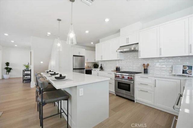 2392 Haley Point Drive 104, Ventura, CA 93003