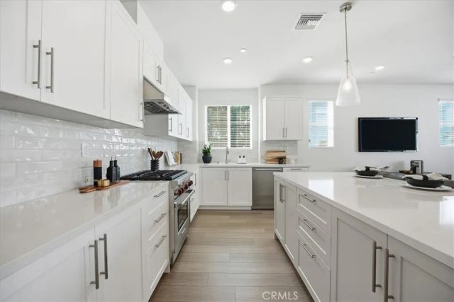 2392 Haley Point Drive 104, Ventura, CA 93003