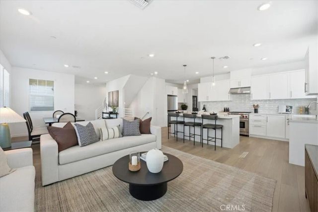 2392 Haley Point Drive 104, Ventura, CA 93003