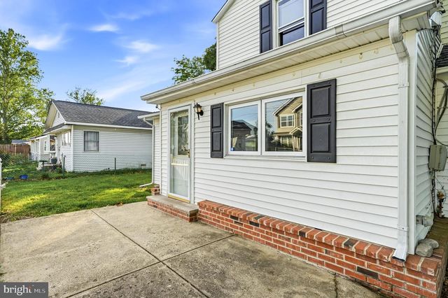 1938 PARKVIEW AVE, Bristol, PA 19007
