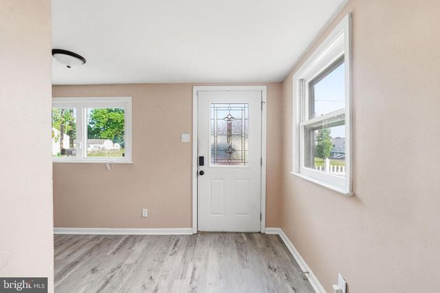 1938 PARKVIEW AVE, Bristol, PA 19007