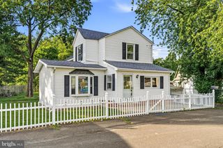 1938 PARKVIEW AVE, Bristol, PA 19007
