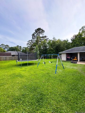 8994 Cedar Springs Ave, Denham Springs, LA 70726