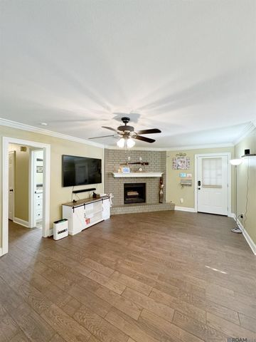 8994 Cedar Springs Ave, Denham Springs, LA 70726