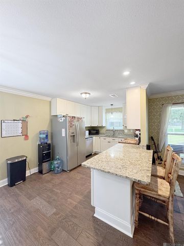 8994 Cedar Springs Ave, Denham Springs, LA 70726