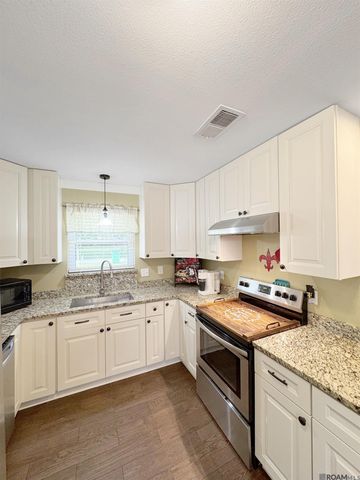 8994 Cedar Springs Ave, Denham Springs, LA 70726