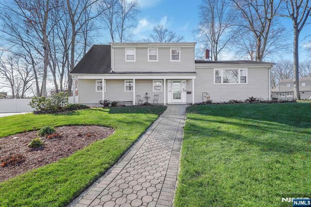 9 Allison Court, Wayne, NJ 07470