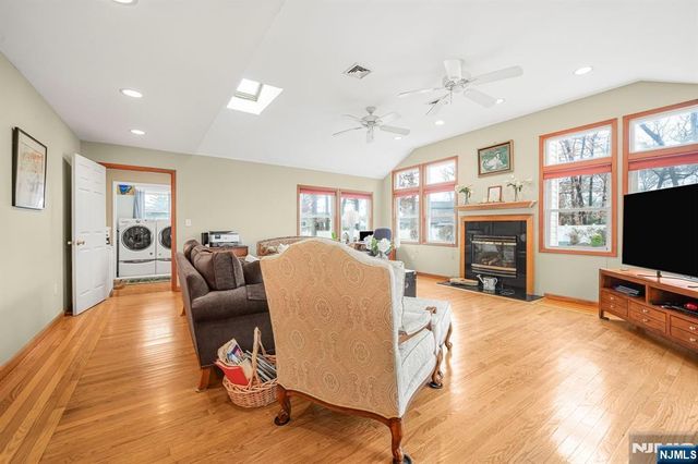 9 Allison Court, Wayne, NJ 07470