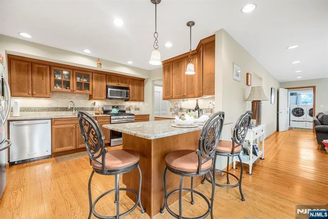 9 Allison Court, Wayne, NJ 07470