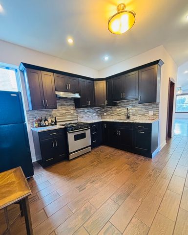 3133 N Richmond Street 2, Chicago, IL 60618