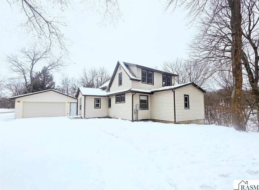 52765 409th Avenue, North Mankato, MN 56003