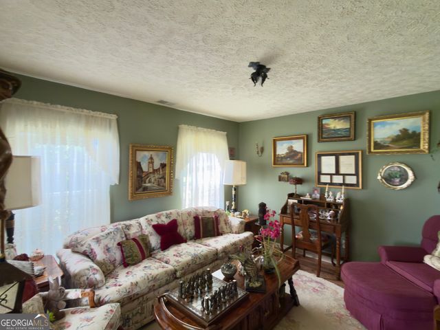 5627 Cave Spring Road SW, Cave Spring, GA 30124