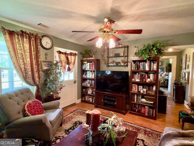5627 Cave Spring Road SW, Cave Spring, GA 30124