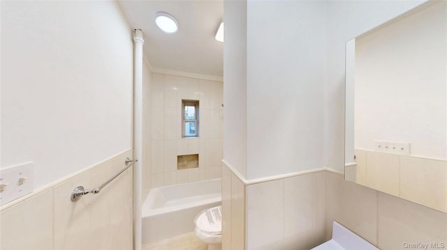 954 Manhattan Avenue, Brooklyn, NY 11222