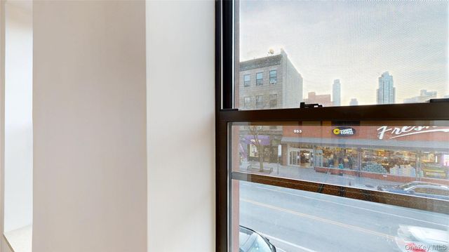 954 Manhattan Avenue, Brooklyn, NY 11222