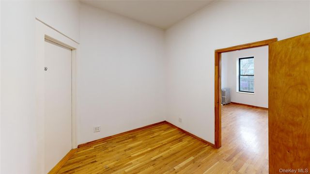 954 Manhattan Avenue, Brooklyn, NY 11222