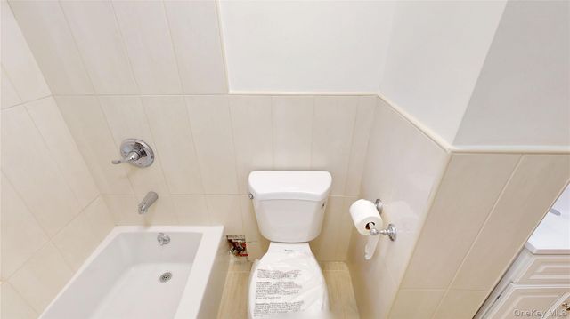 954 Manhattan Avenue, Brooklyn, NY 11222