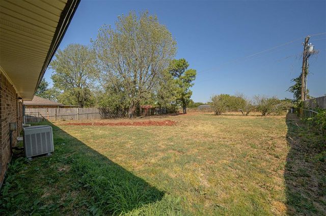 20031 Timberidge Road, Harrah, OK 73045