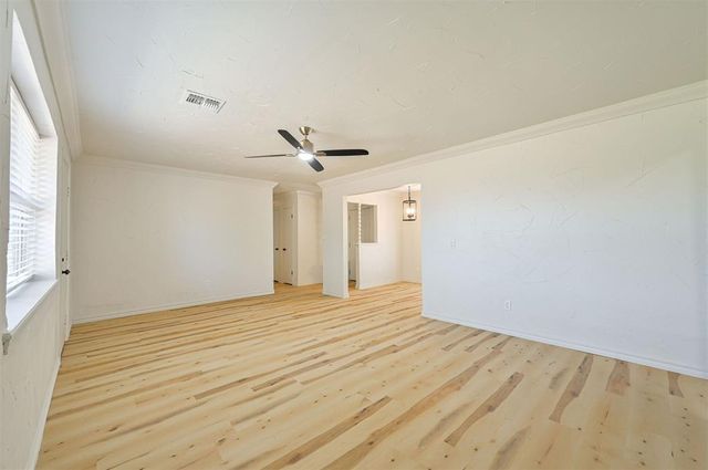 20031 Timberidge Road, Harrah, OK 73045